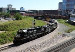 NS 5824 leads train E60 around the curve at Boylan